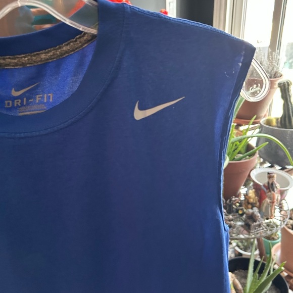 Nike Blue Sleeveless Dri-FIT Shirt s - Picture 4 of 8
